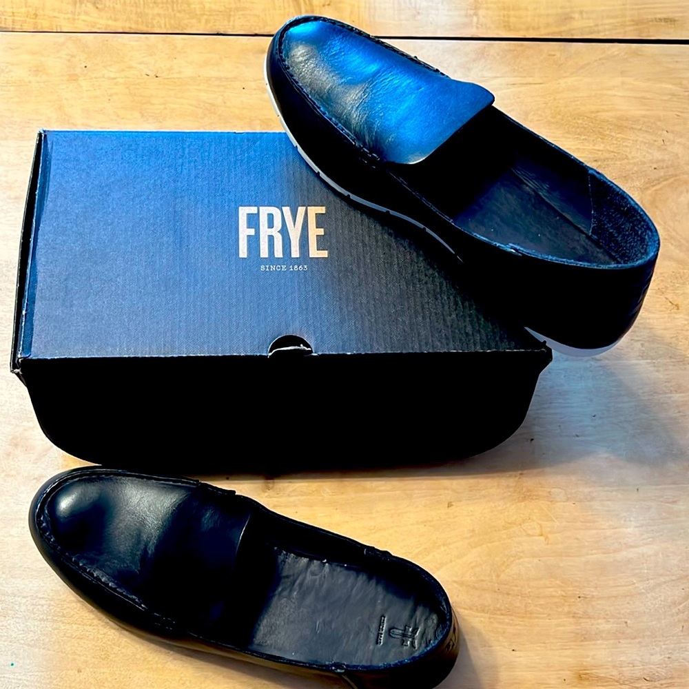 FRYE black Leather shoes size 10M, Women's Sedona Venetian Moc Loafer Flat